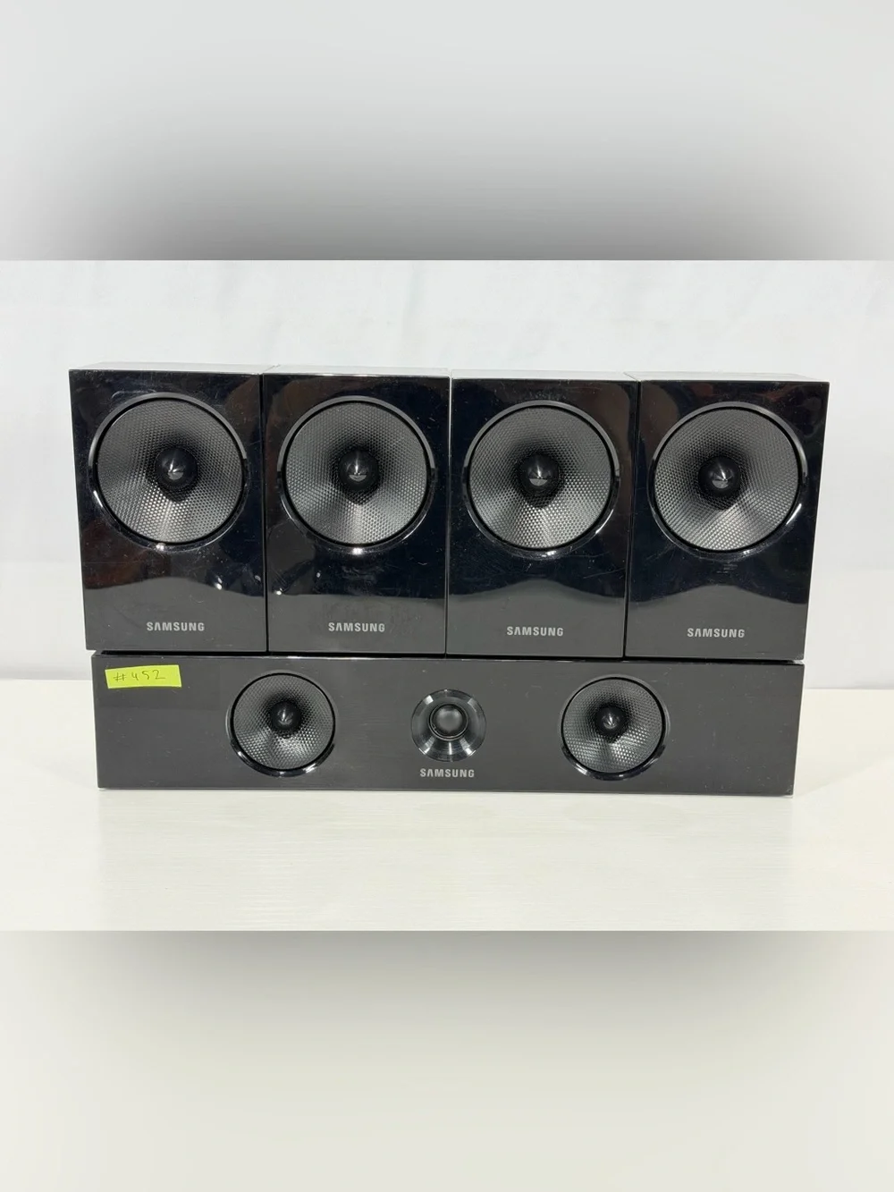 #452 Samsung Compact Surround Speaker System. PS-EC2-1 Center / 4 PS-ES3-1 Black